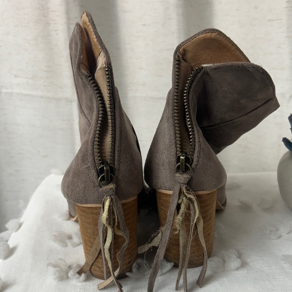 BEAST FASHION Taupe Suede Slouch Ankle Booties - Picture 4 of 6